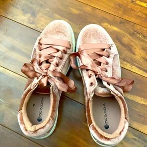 Pink velvet tennis shoes